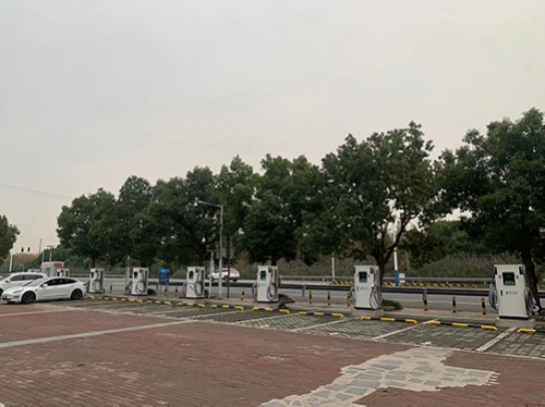 新站來啦，常熟支塘新農(nóng)中心充電站